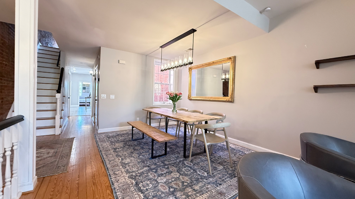 LOCATION! LOCATION! LOCATION! Fully furnished 4-bed, 3 bath cooperative/shared living located in His - Photo 7