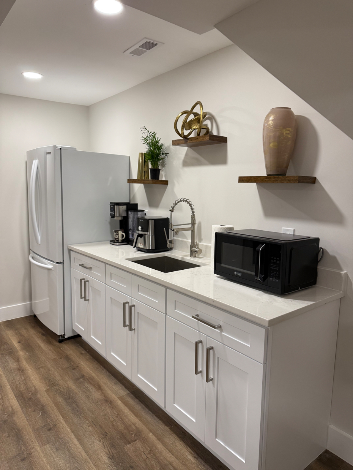 Charming Fully Furnished 1BR Basement NE DC - Photo 4
