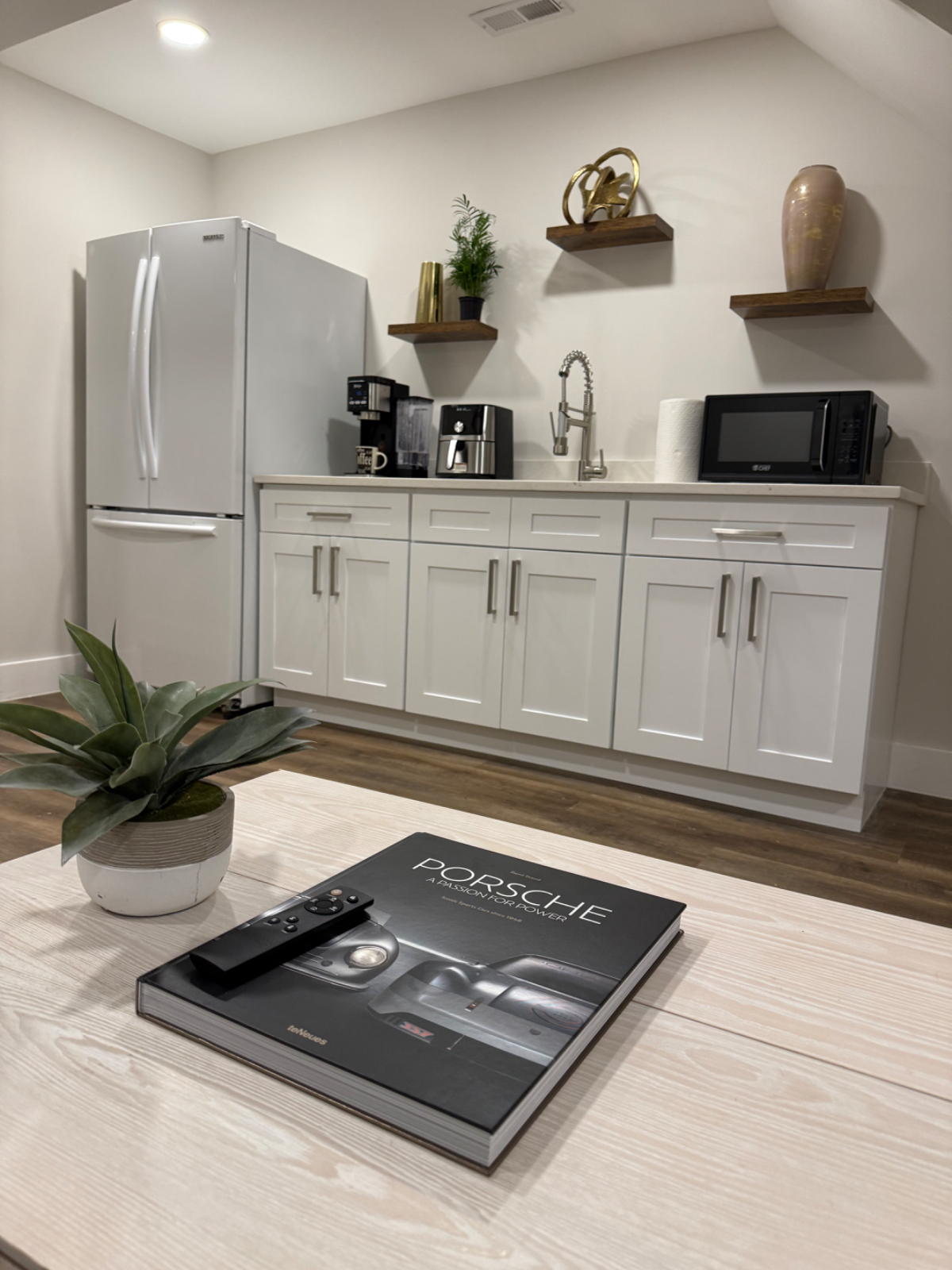 Charming Fully Furnished 1BR Basement NE DC - Photo 5
