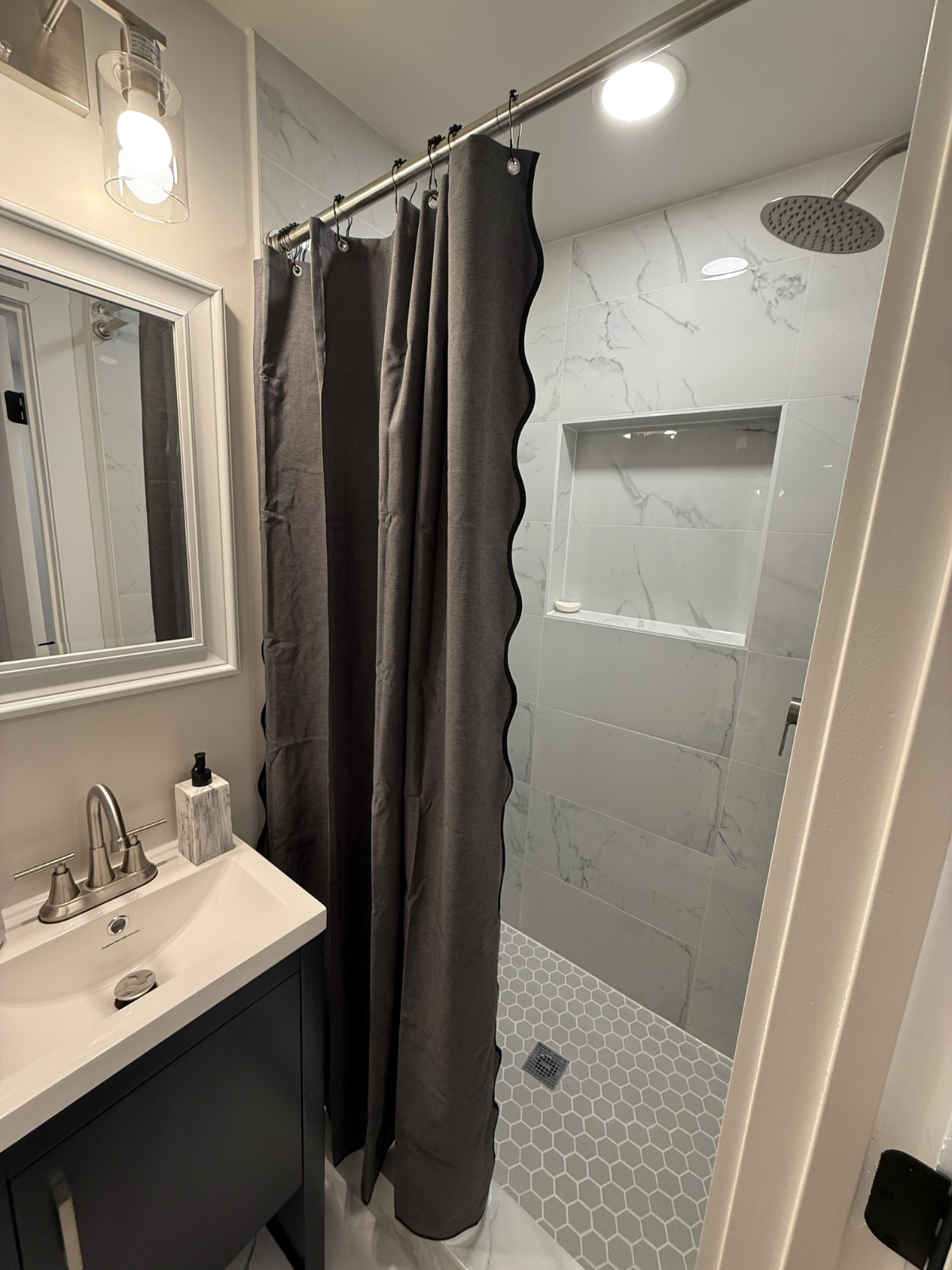 Charming Fully Furnished 1BR Basement NE DC - Photo 11