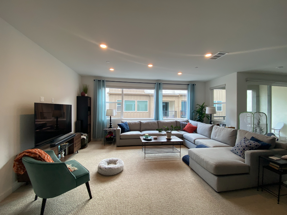 Fully Furnished Private Bedroom/Bathroom in Spacious Carmel Mountain/Rancho Bernardo Townhome - Photo 4