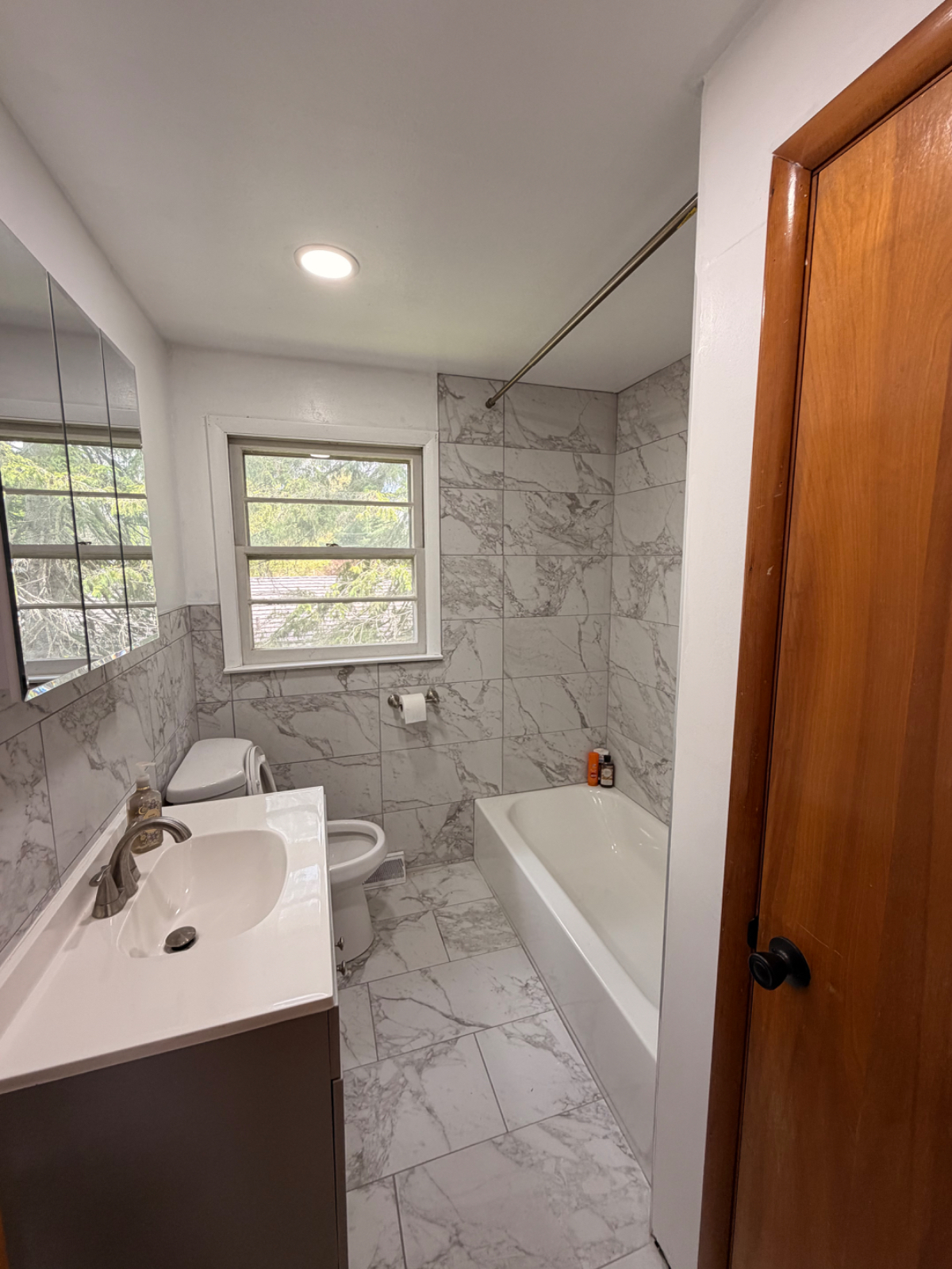 Fully Furnished Bedroom in North Syracuse Quiet & Convenient - Photo 3