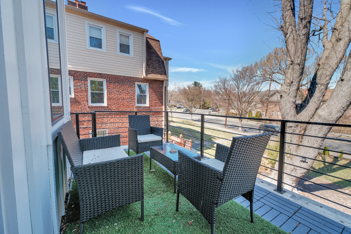4-Level Furnished 7BR/5BA Home | Corporate Leases & 5+ Parking - Photo 3
