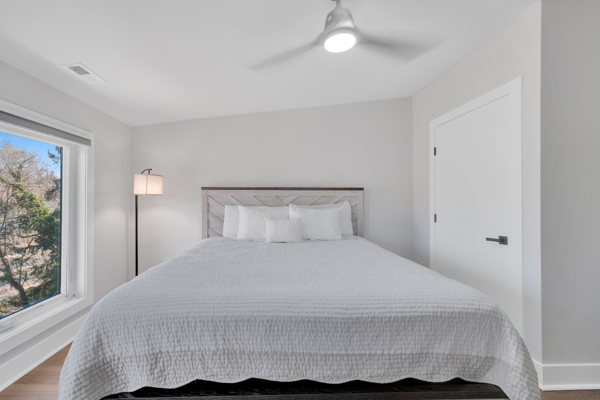 4-Level Furnished 7BR/5BA Home | Corporate Leases & 5+ Parking - Photo 9