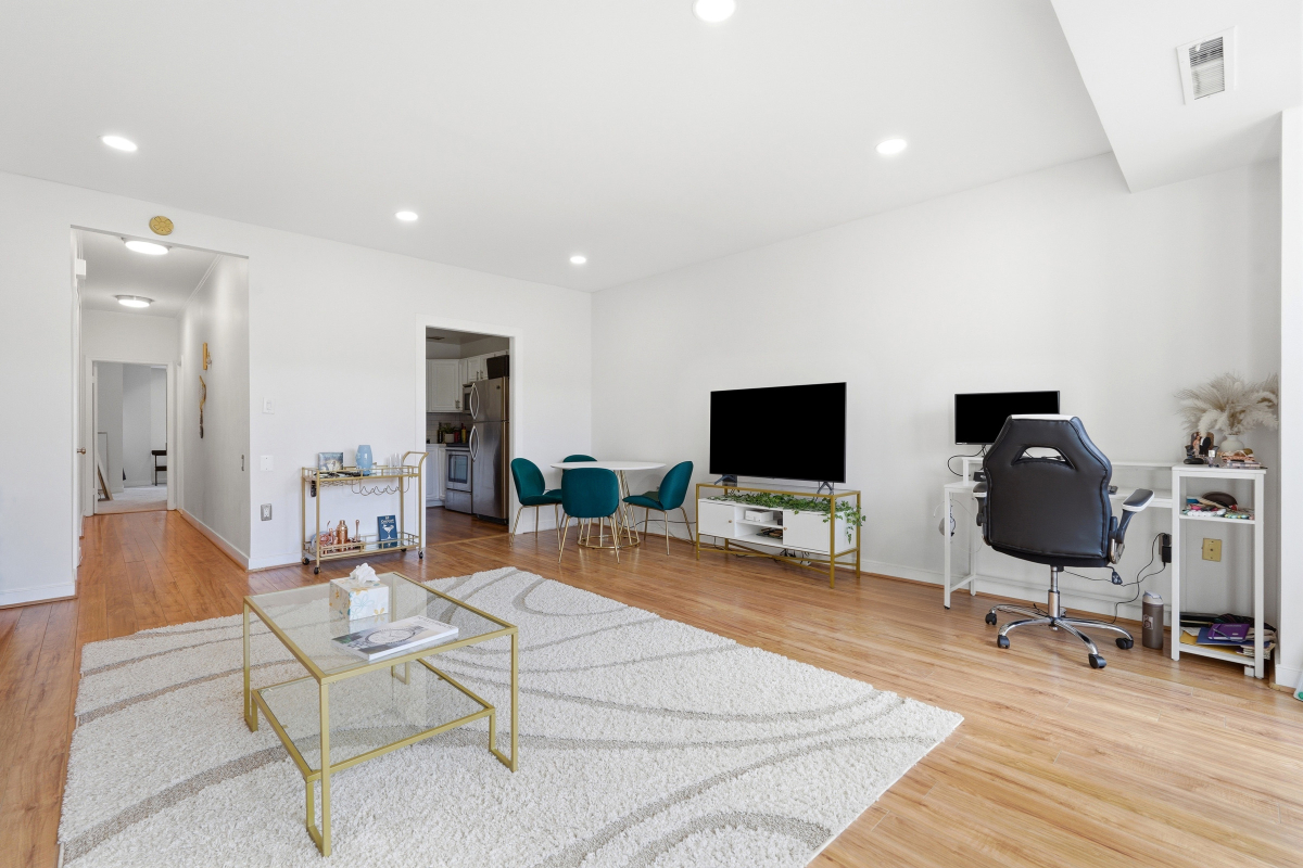 Luxury Condo in Foggy Bottom/West End/ Right Next to Georgetown - Photo 5