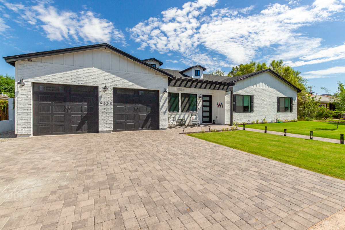 Arcadia/Biltmore/Scottsdale Area - Large 5 Bed/4.5 Bath Custom Home - Photo 2