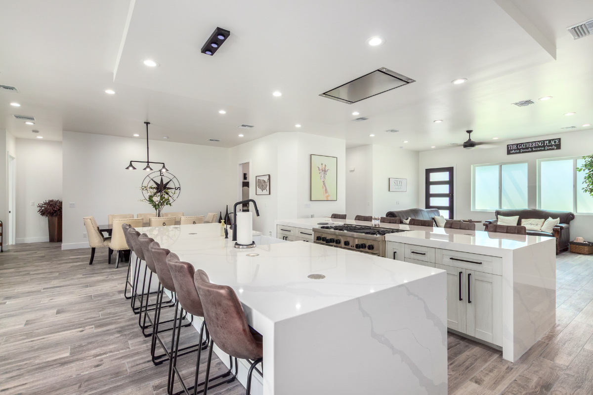 Arcadia/Biltmore/Scottsdale Area - Large 5 Bed/4.5 Bath Custom Home - Photo 8