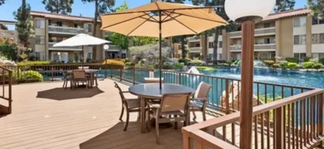 Pacific Beach, San Diego Condo 2 Bedrooms, 2 private Bathrooms, (Fully Booked. Available September 25, 2027) - Photo 4