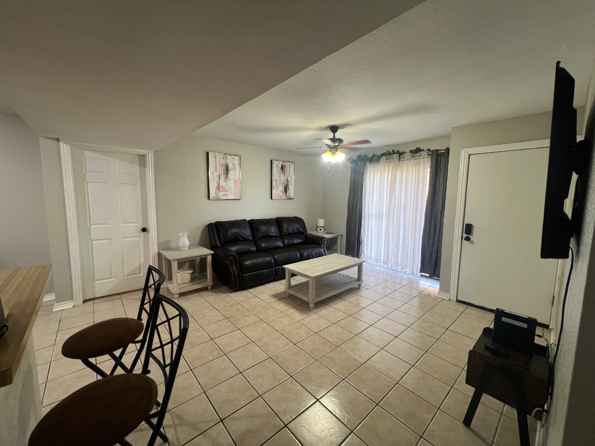 Condo in College Station - Photo 4