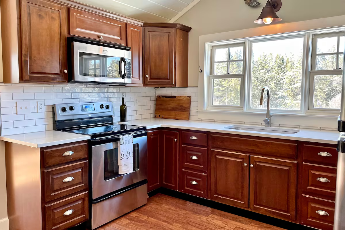 Peaceful 1BR Mountain Cabin with Sauna, Creekside Setting & All Utilities Included - Photo 7