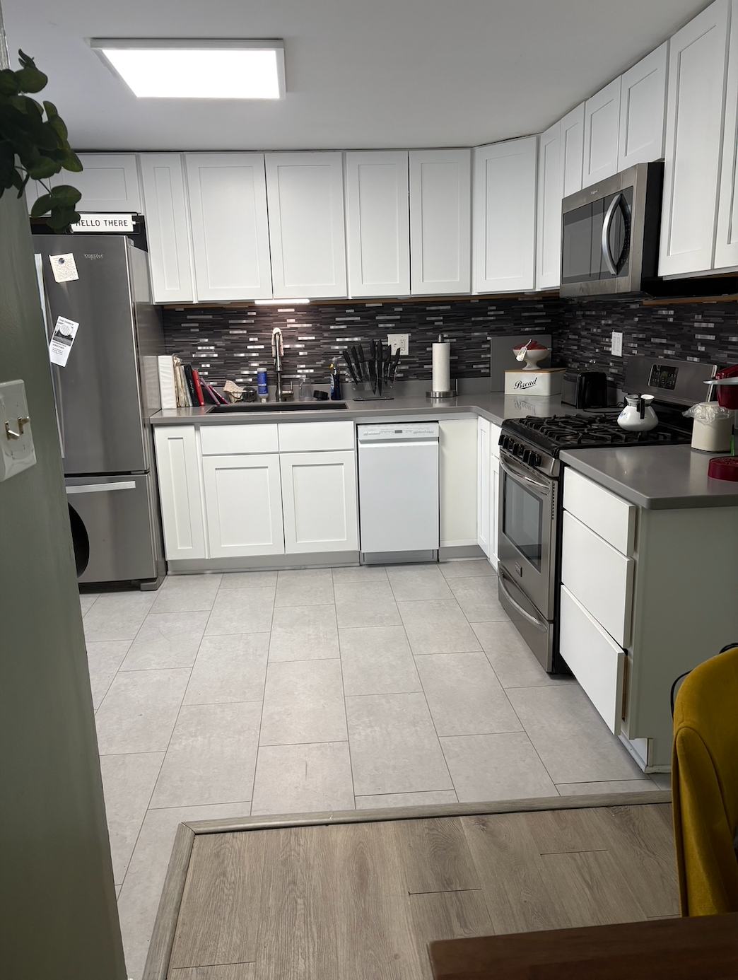Cozy Cape Close to Airport & Medical Campuses, Renovated 3BR, Parking and Laundry - Photo 9
