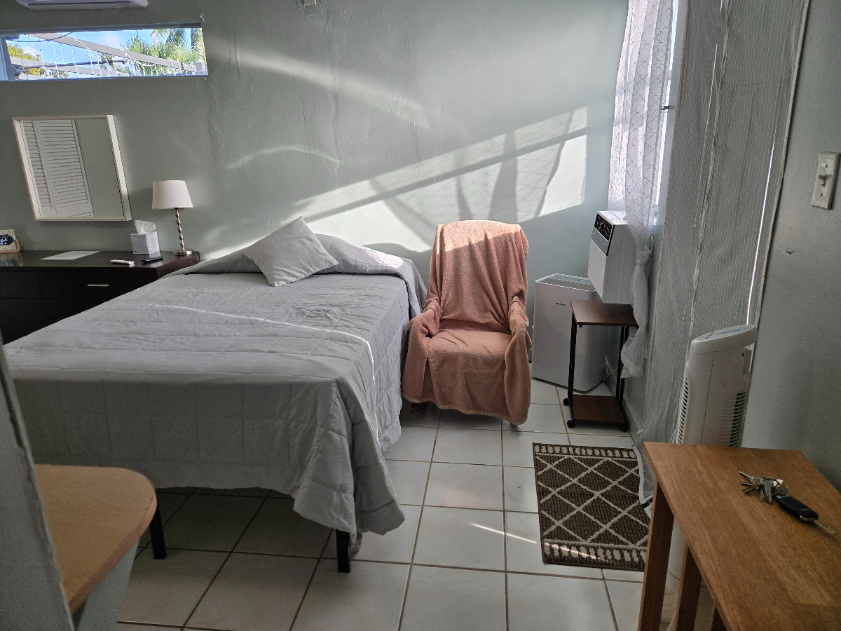 Hidden Gem with independent private entry, a full private bathroom and kitchenette.