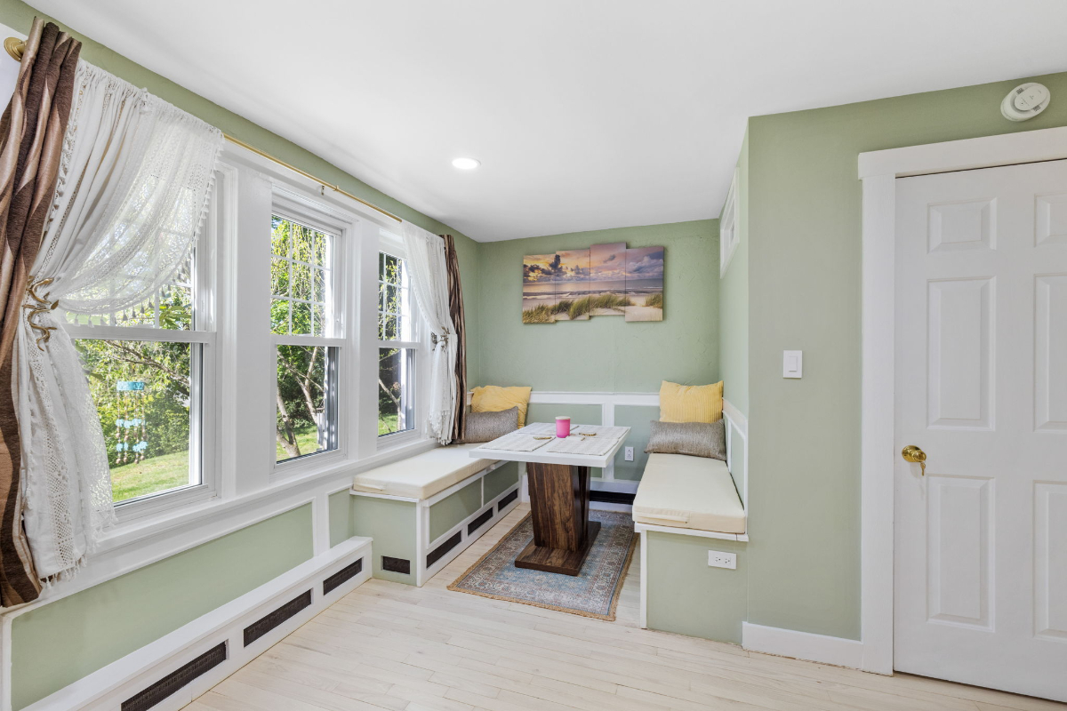 Luxury Renovated 1BR Oasis near Regeneron & Westchester Med Hubs - Photo 3
