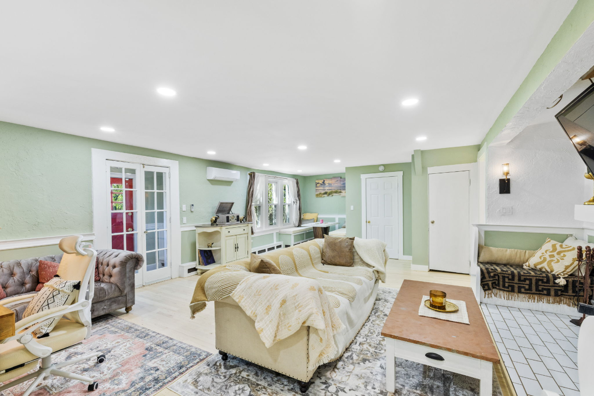 Luxury Renovated 1BR Oasis near Regeneron & Westchester Med Hubs - Photo 7