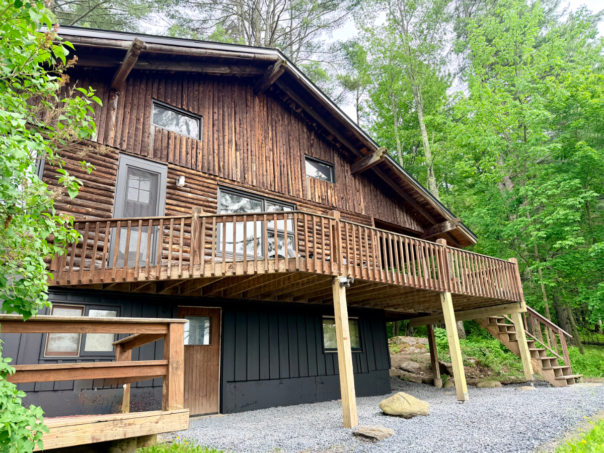 Adventure Basecamp: 3 mi to bike trail system, 11 mi to Sugarbush (indoor secure storage, wash stati - Photo 9
