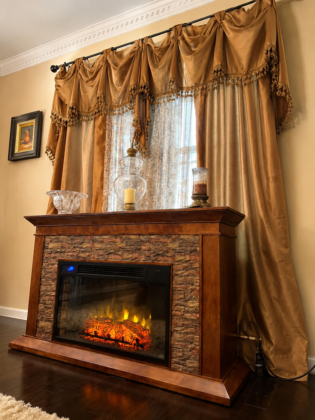 Suite 1 - Spacious Queen Suite With Private Bathroom And Smart TVs Near Public Transit - Photo 5