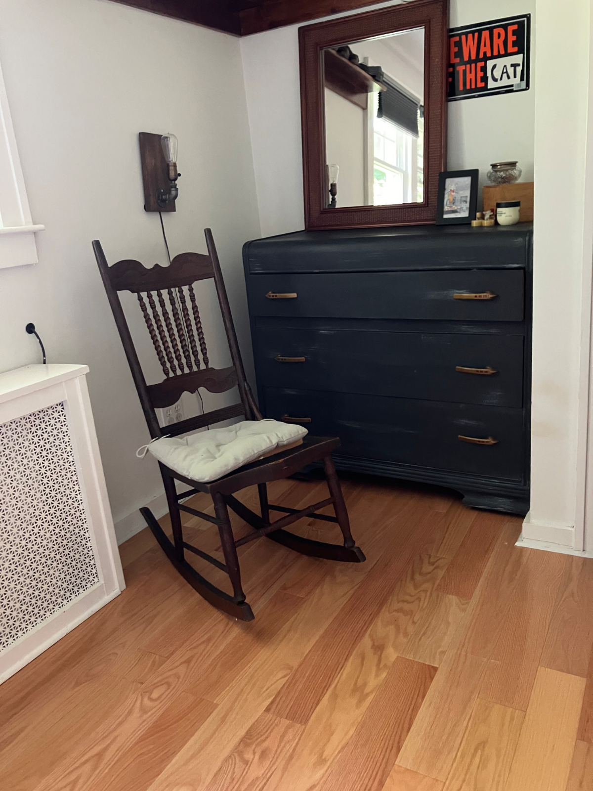 Private room and study in Delmar - Photo 2
