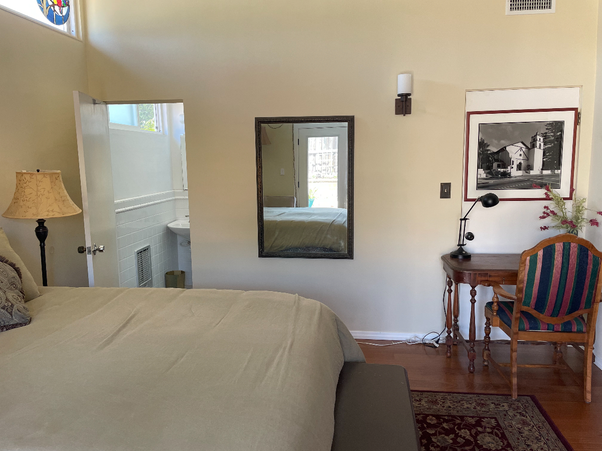 Private Room, Private entrance, Private garden - Photo 6