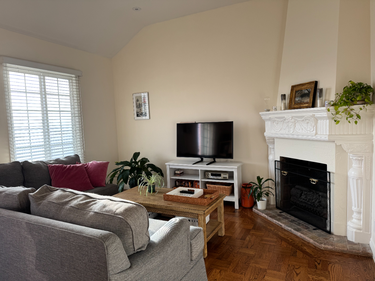 Bright, spacious furnished room in a peaceful Outer Sunset home | Female Professionals Welcome | $2,200 All-In - Photo 6