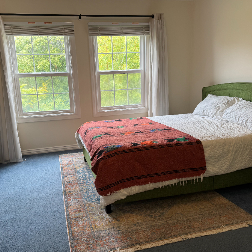 Bright, spacious furnished room in a peaceful Outer Sunset home | Female Professionals Welcome | $2,200 All-In - Photo 2