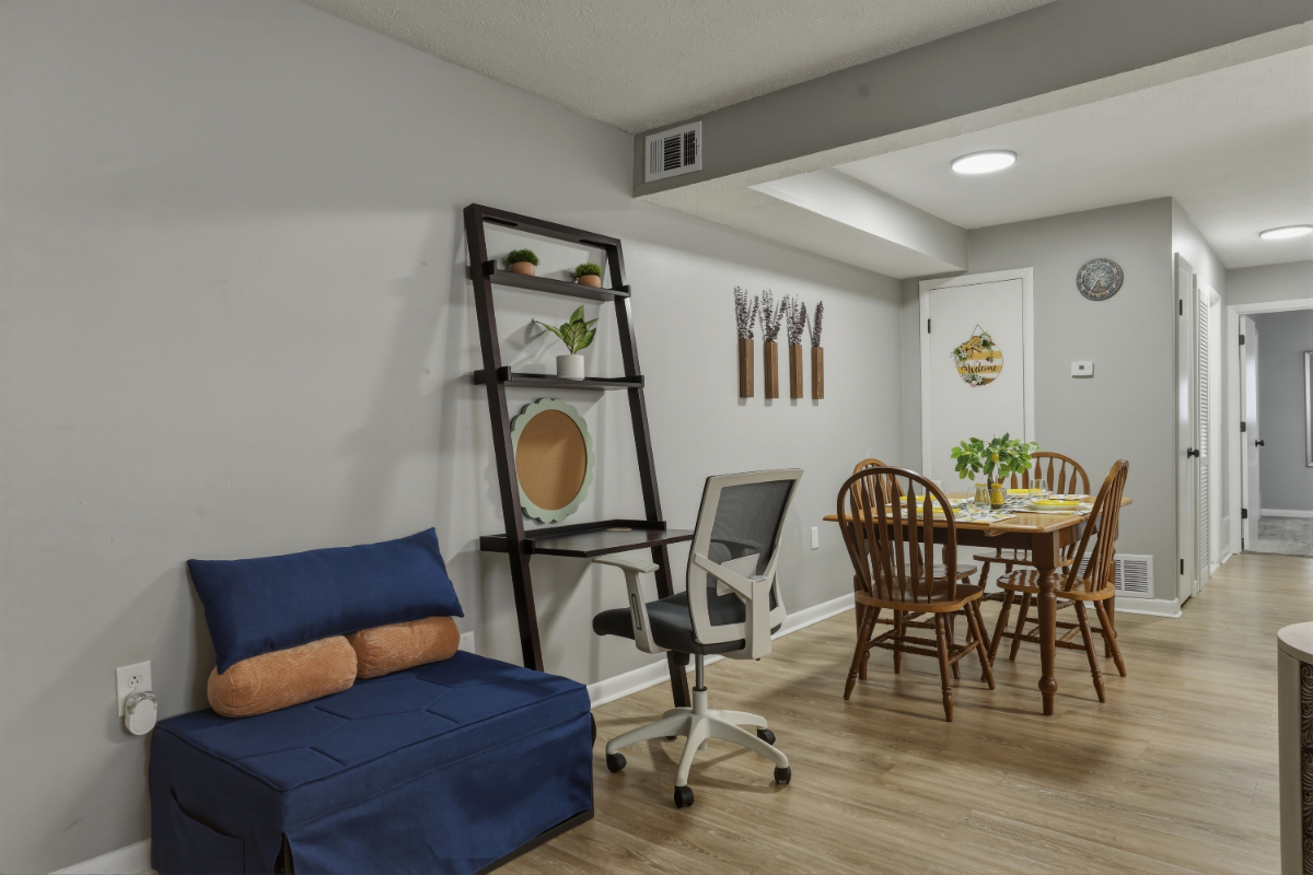 Fresh Corning Flat, Near CMOG, Gaffer, Pet OK - Photo 10