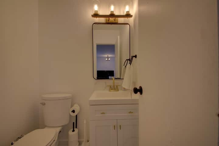 Polished SoCo 2BR 2BA Townhome - Photo 11