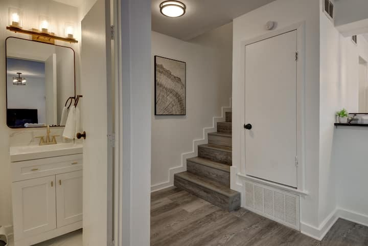 Polished SoCo 2BR 2BA Townhome - Photo 12
