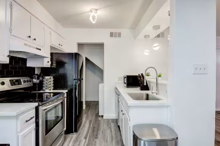 Polished SoCo 2BR 2BA Townhome - Photo 5