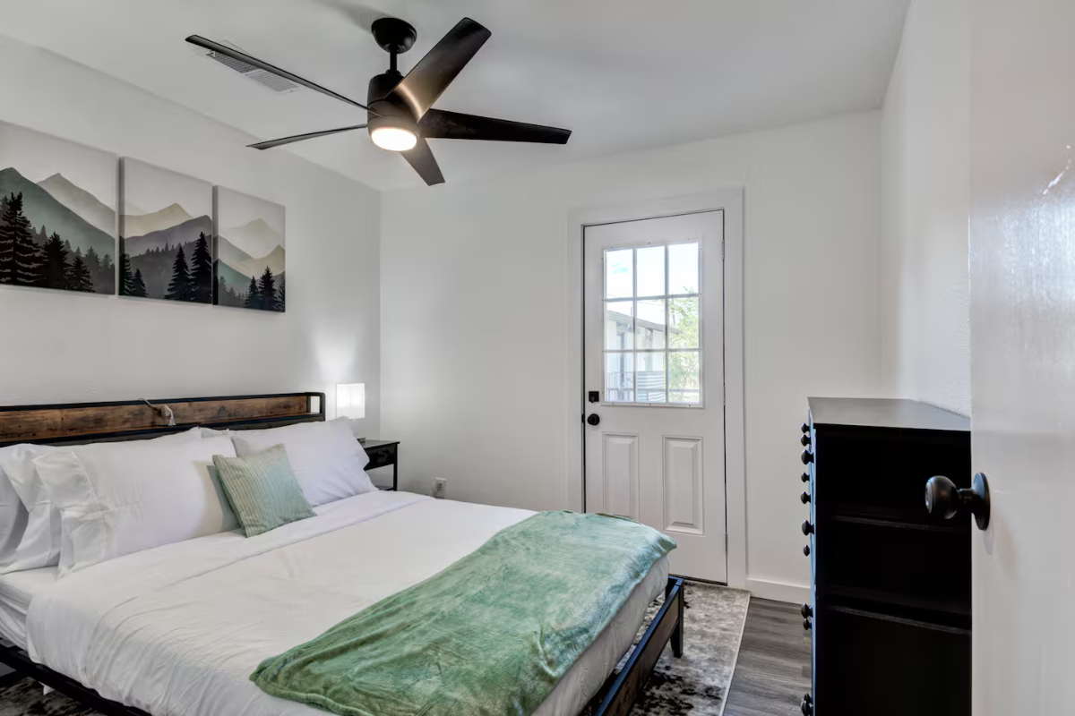 Polished SoCo 2BR 2BA Townhome - Photo 9
