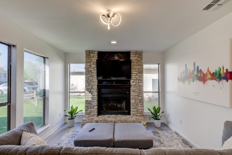 Modern 2BR/2BA Lamplight Village Duplex Near The Domain - A Side - Photo 4