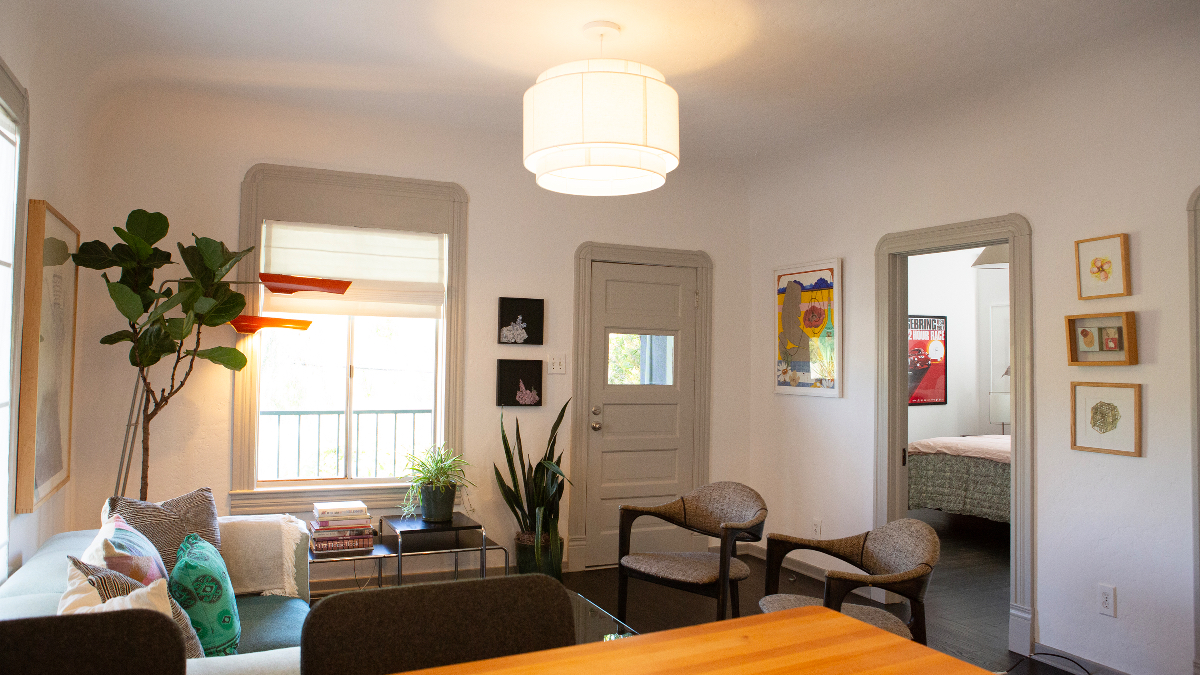 Private Stand-Alone Home with Fenced Yard, Garden Patio, Private Deck and Office Space - Photo 4