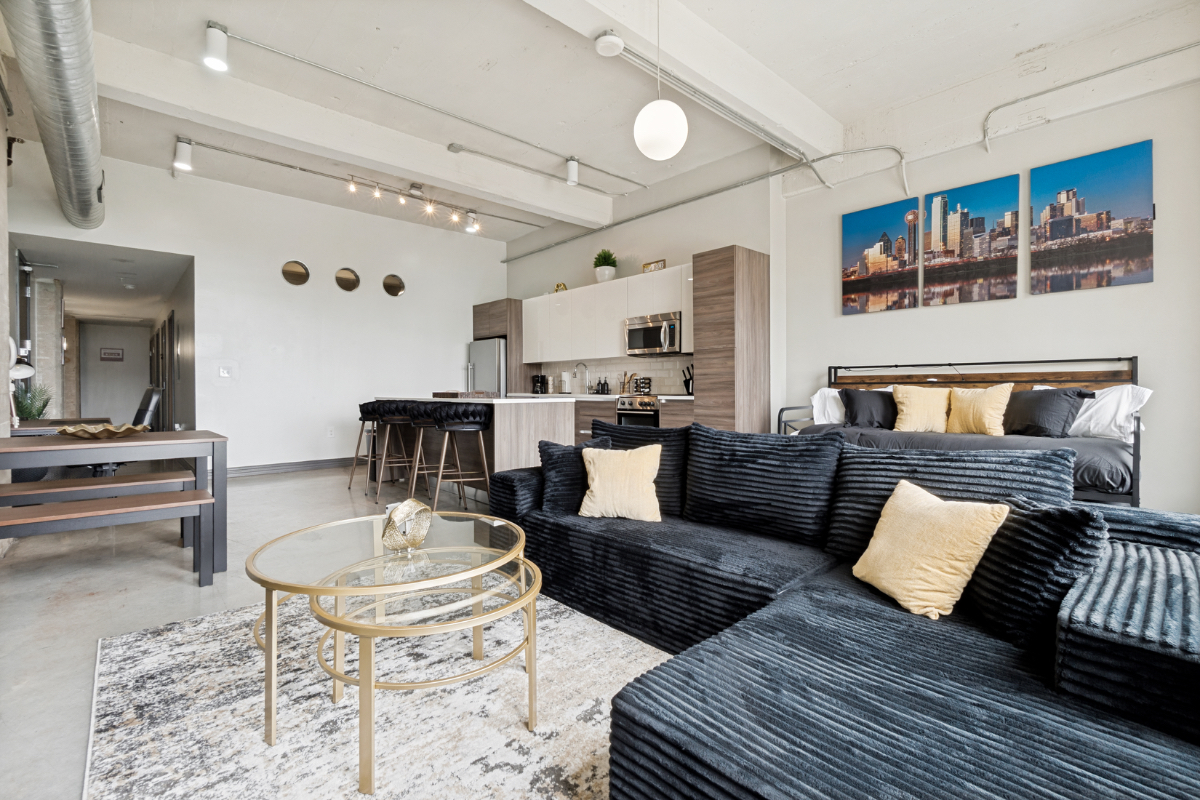 Luxury Downtown Dallas Condo - Photo 3