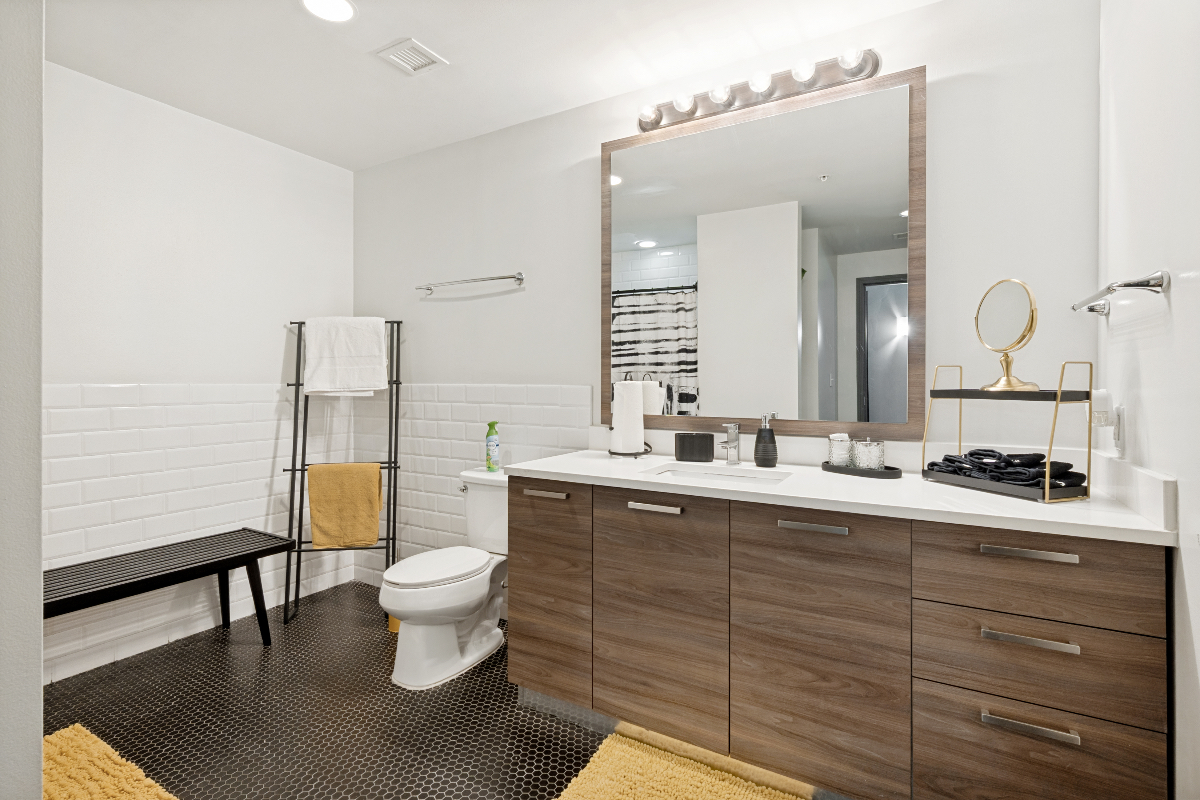 Luxury Downtown Dallas Condo - Photo 12