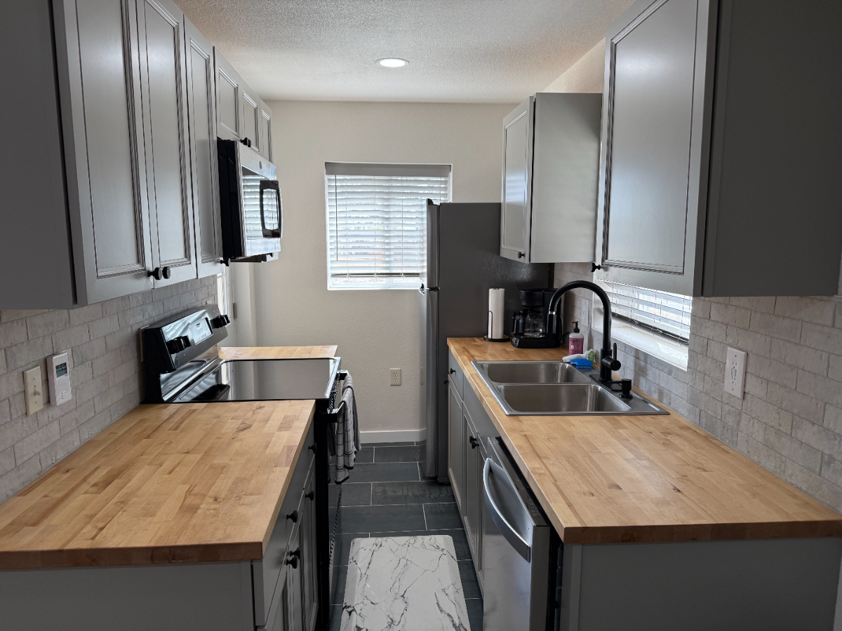Tiny House on Big Land - Photo 9