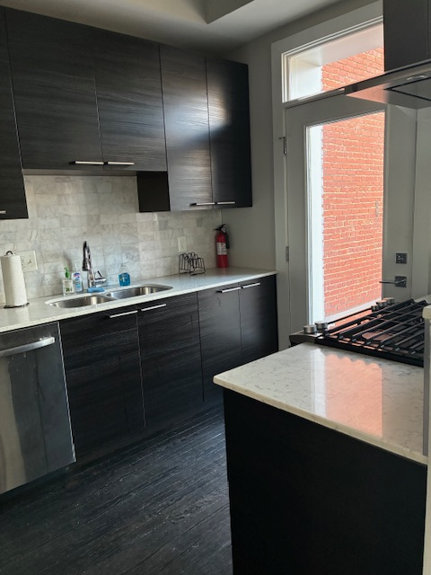 Capitol Hill Private Room With Shared Living Spaces In Prime Location Near Union Station - Photo 7