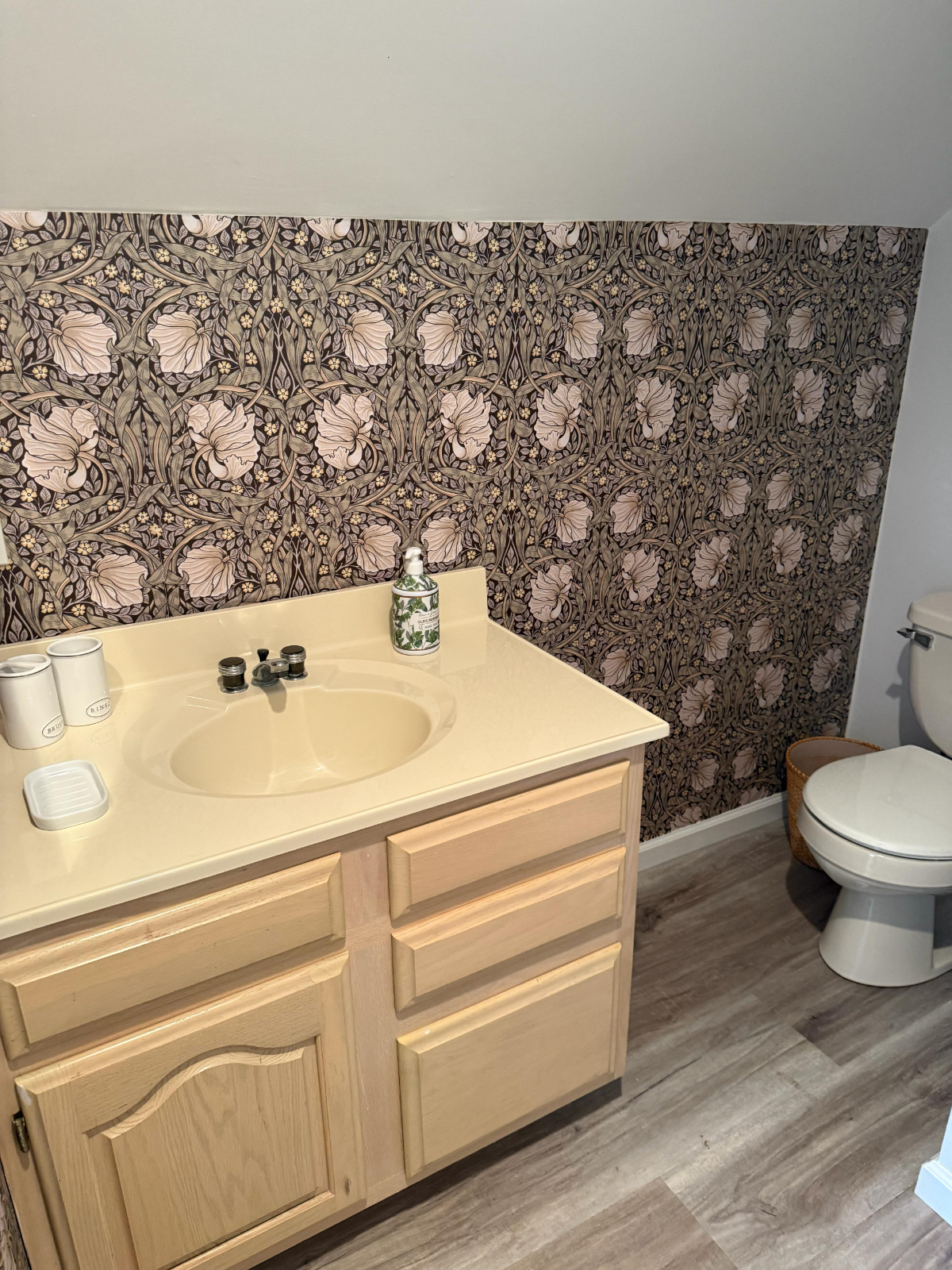 1 Bedroom Quiet Residential location - Photo 12