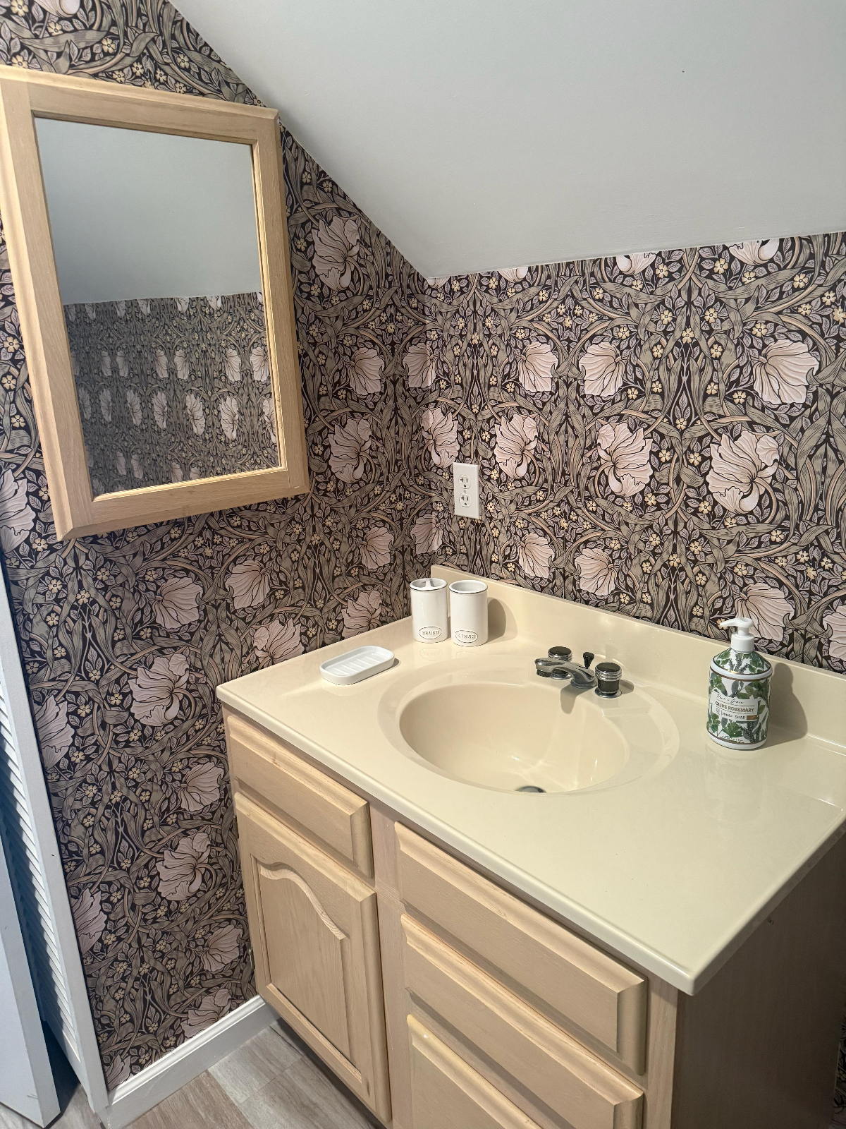 1 Bedroom Quiet Residential location - Photo 11