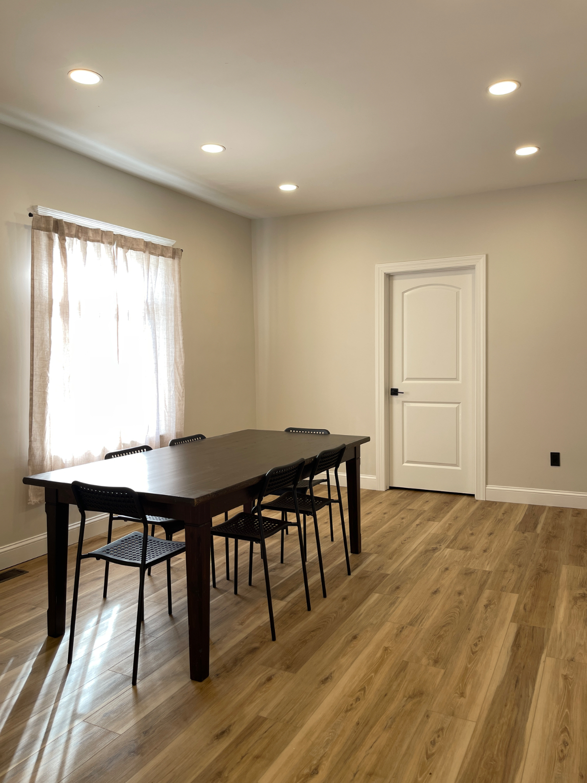 Newly Renovated Furnished Home Move In Ready - Photo 2