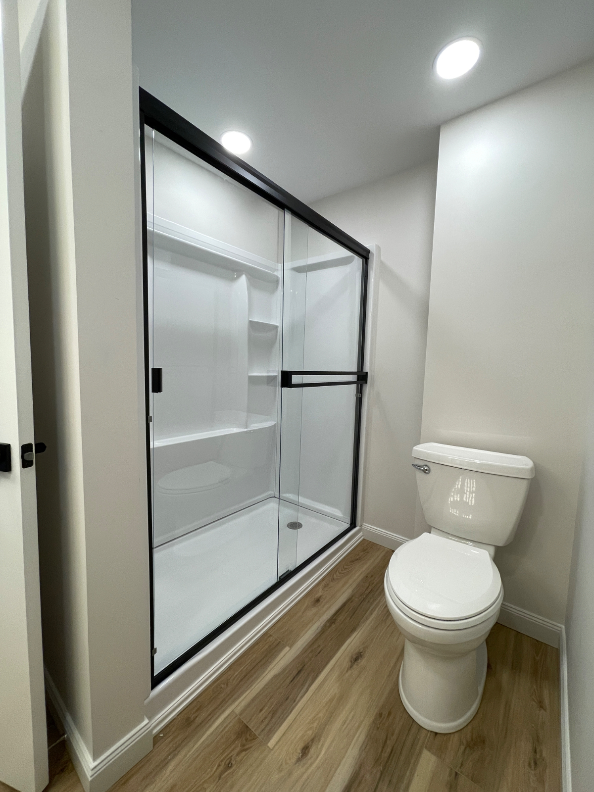 Newly Renovated Furnished Home  Move In Ready - Photo 9