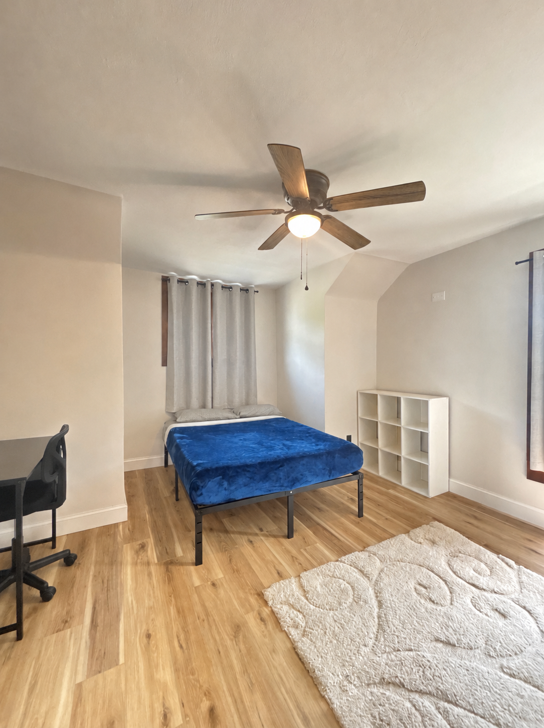 Newly Renovated Furnished Home Move In Ready - Photo 1