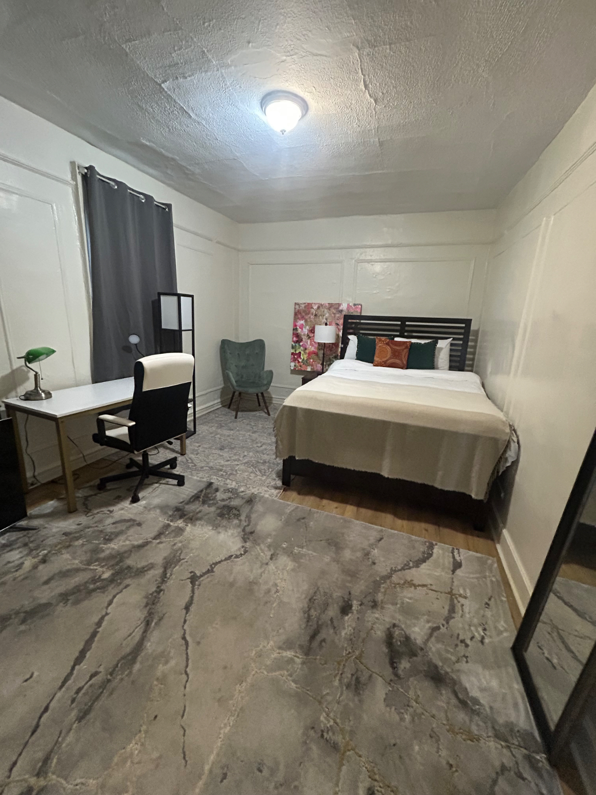 3 rooms available 15 min walk to Bronx-Care, You can rent 1 or all - Photo 2