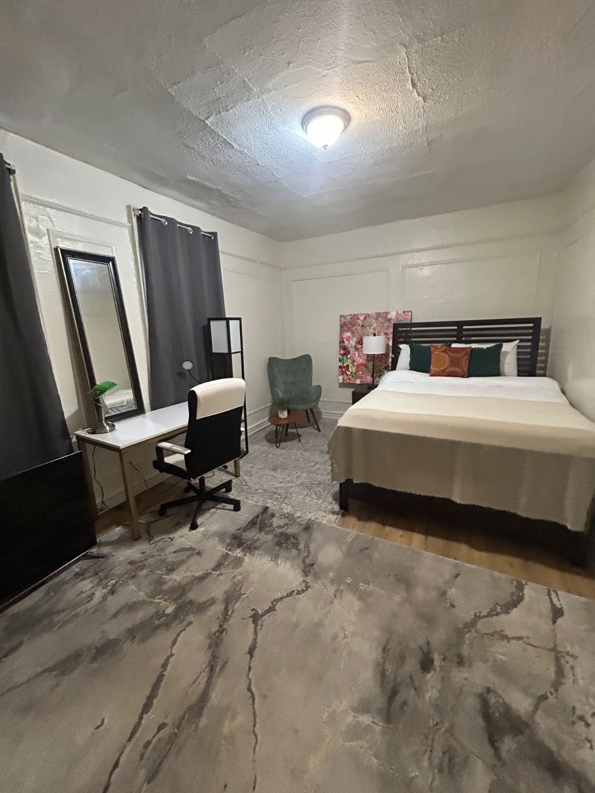 3 rooms available 15 min walk to Bronx-Care, You can rent 1 or all - Photo 5