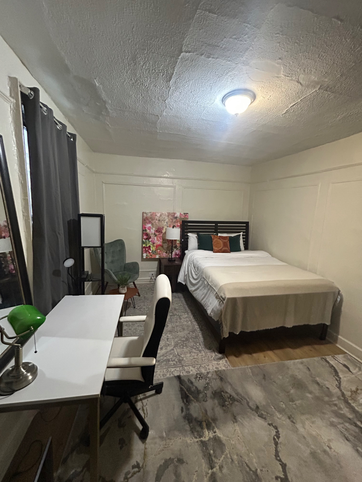 3 rooms available 15 min walk to Bronx-Care, You can rent 1  or all - Photo 6