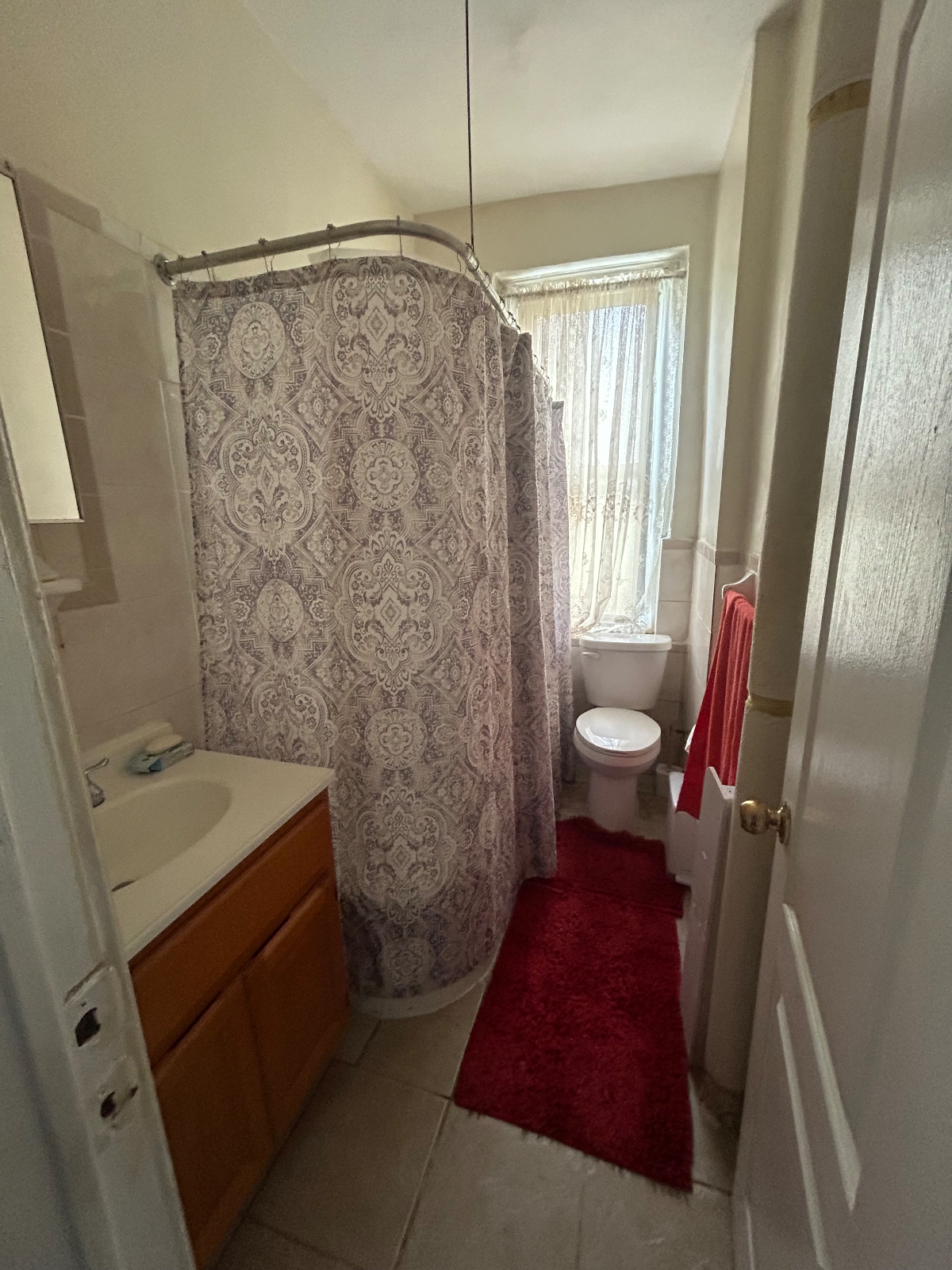 3 rooms available 15 min walk to Bronx-Care, You can rent 1  or all - Photo 11