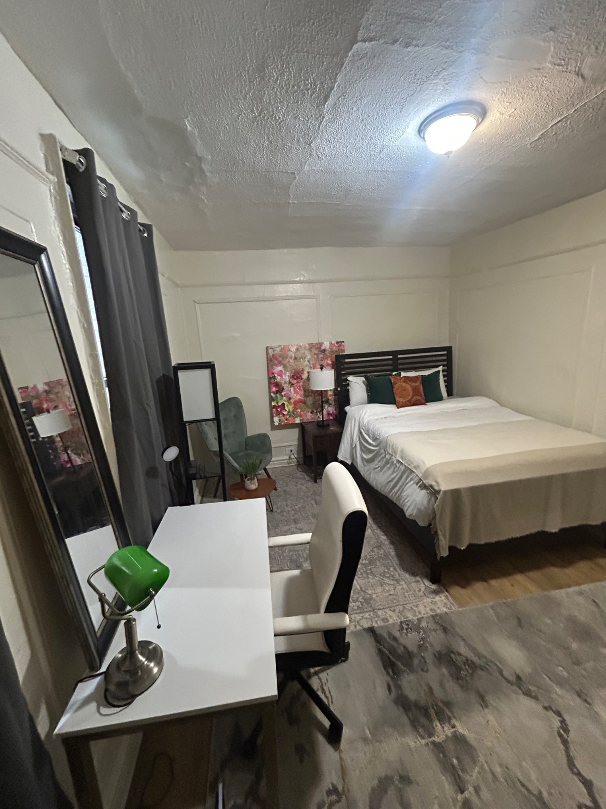 3 rooms available 15 min walk to Bronx-Care, You can rent 1  or all - Photo 12
