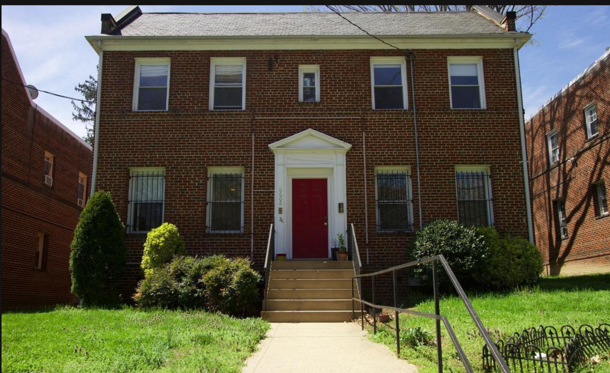 2 BR/2 BA DC Property in a Great Location - Photo 1