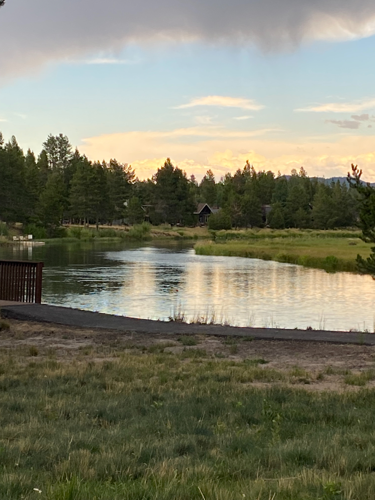 On the Deschutes River TownHome 20 miles from Bend, 26miles to Mt Bachelor Bend Oregon - Photo 4