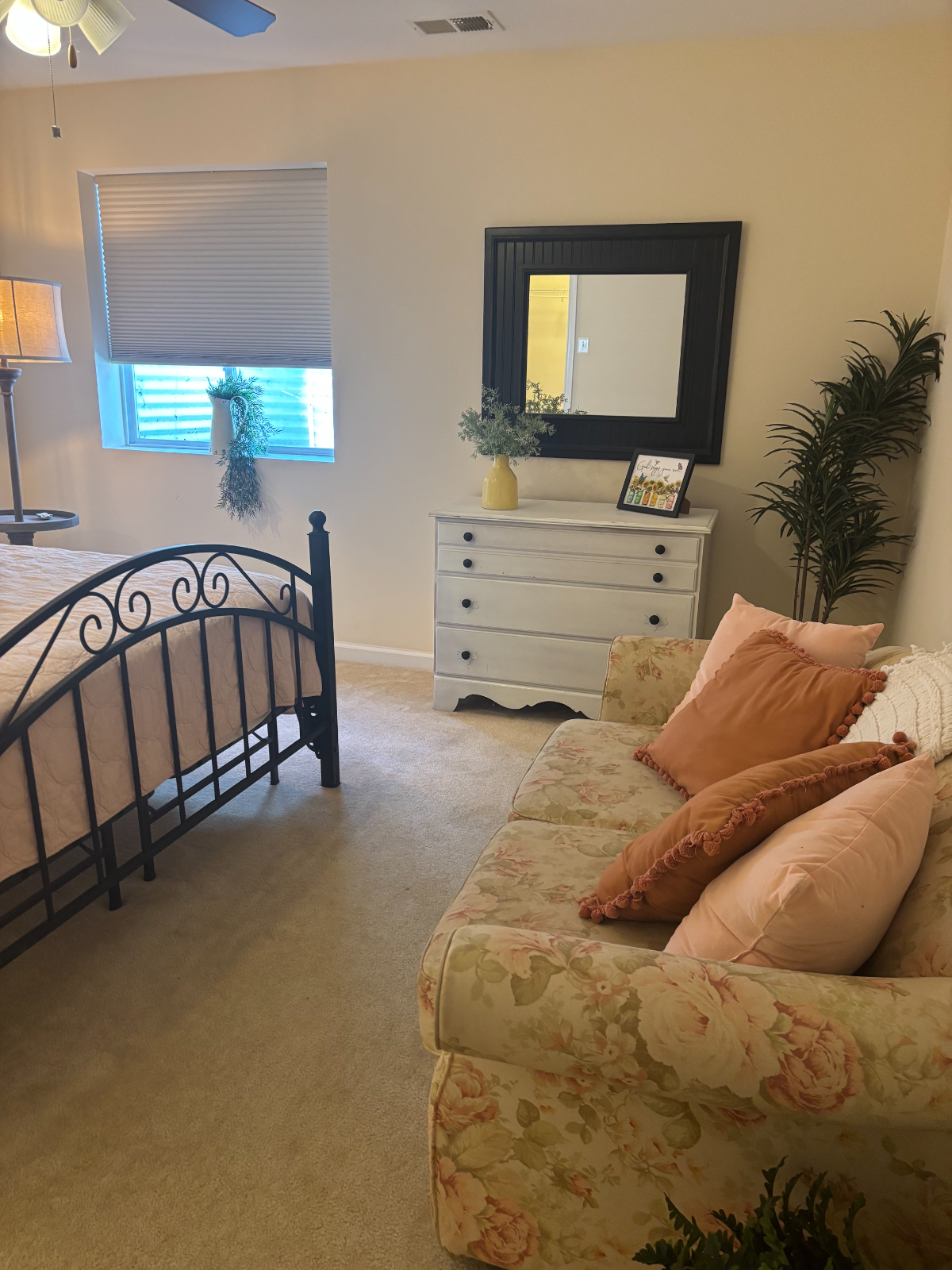 Furnished BR & BA with Family Room in Lower Level of Comfortable Home in Quiet Neighborhood - Photo 7