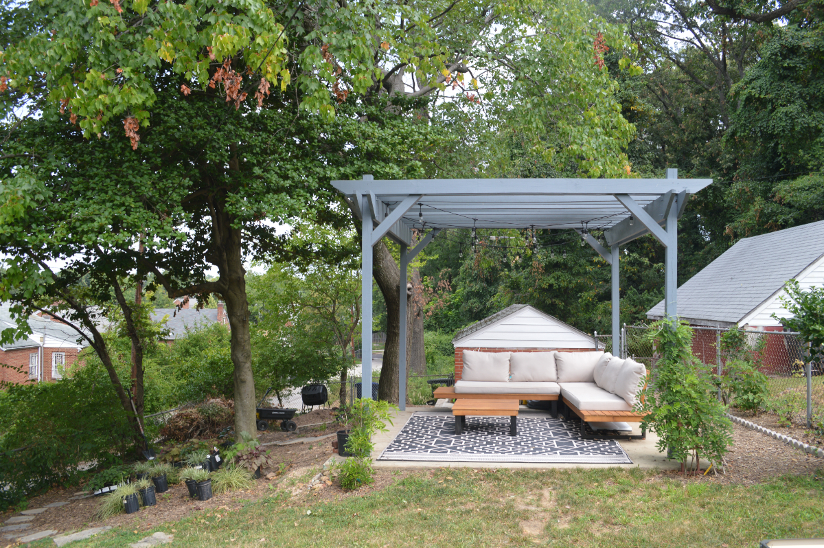 Spacious 2-Bedroom Private Garden Apartment with W/D, Dishwasher - Photo 2