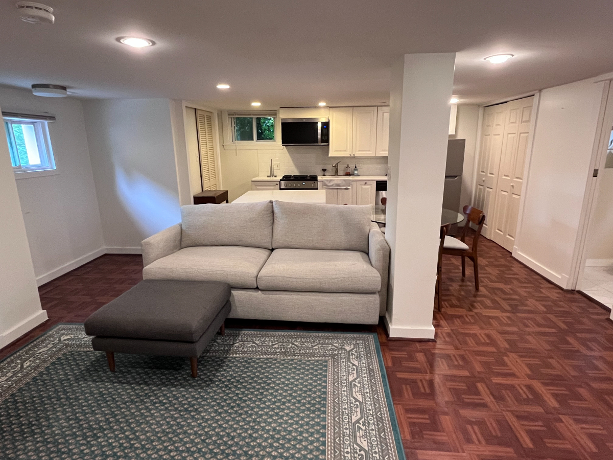 Spacious 2-Bedroom Private Garden Apartment with W/D, Dishwasher - Photo 7